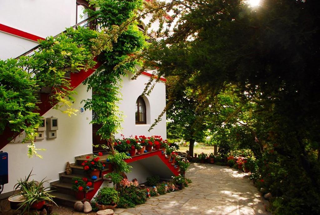 Atzanou Rooms Kamariotissa Exterior foto